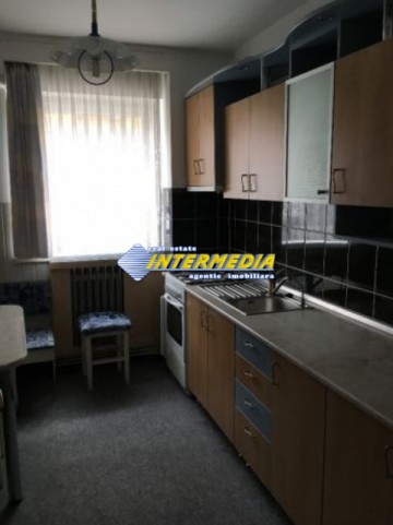 3-camere-decomandat-in-cetate-la-etajul-1-mobilat-2